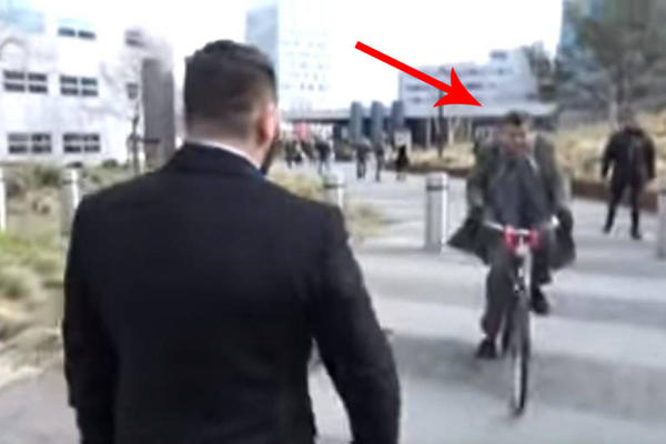 VIC KOJI JE SVAKOME SMEŠAN: Vozi Mujo biciklo, kad ga zaustavi policajac
