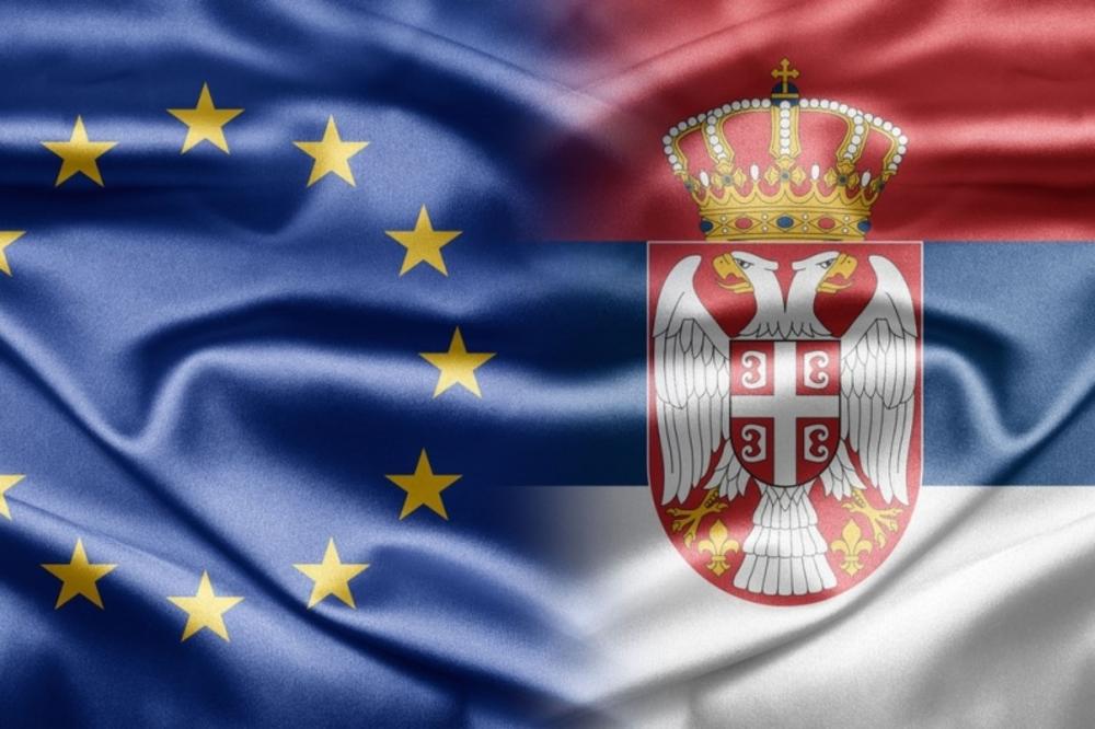 PAŽNJA, PAŽNJA: Srbima će od 14. decembra ODUZIMATI VOĆE na granici sa zemljama EU!