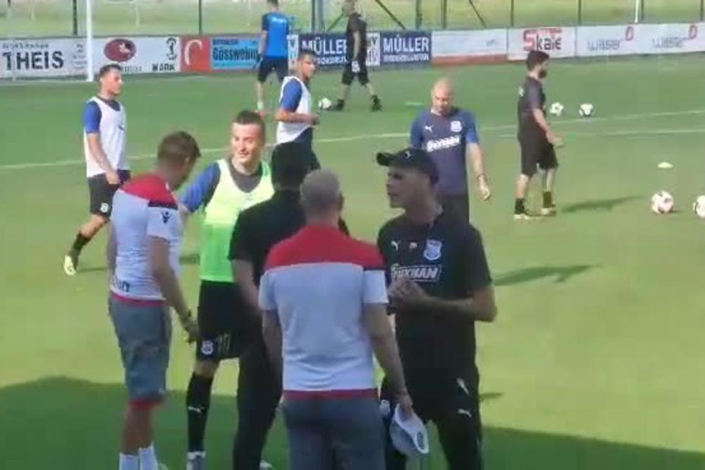 OVAKO SE POŠTUJE VEČITI RIVAL: Bivši igrač Partizana prišao Milojeviću i zagrlio ga pred meč u Austriji