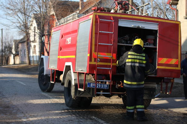 GOTOVA OPASNOST: Požar u Sremskoj ulici lokalizovan, nema povređenih!