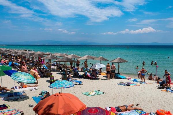 Kupači neće moći zajedno u vodu, plaže do 1. juna u funkciji: Ovo su mere za ponašanje na plažama u Crnoj Gori