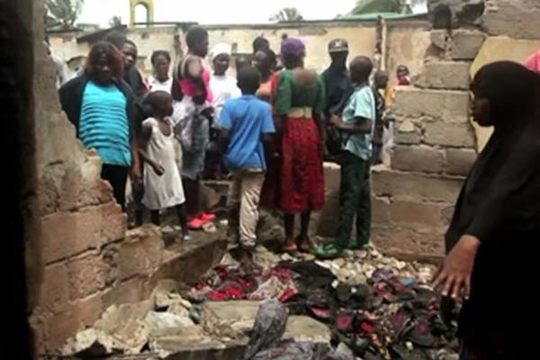 VATRENA STIHIJA USMRTILA DECU NA SPAVANJU: U požaru u liberijskom internatu stradala 23 đaka (VIDEO)