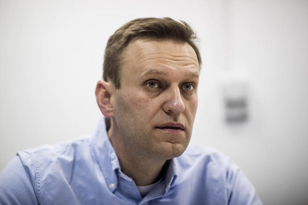 I DALJE MI DRHTE RUKE, ALI ĆU SE OPORAVITI: Prvi video intervju Navaljnog!