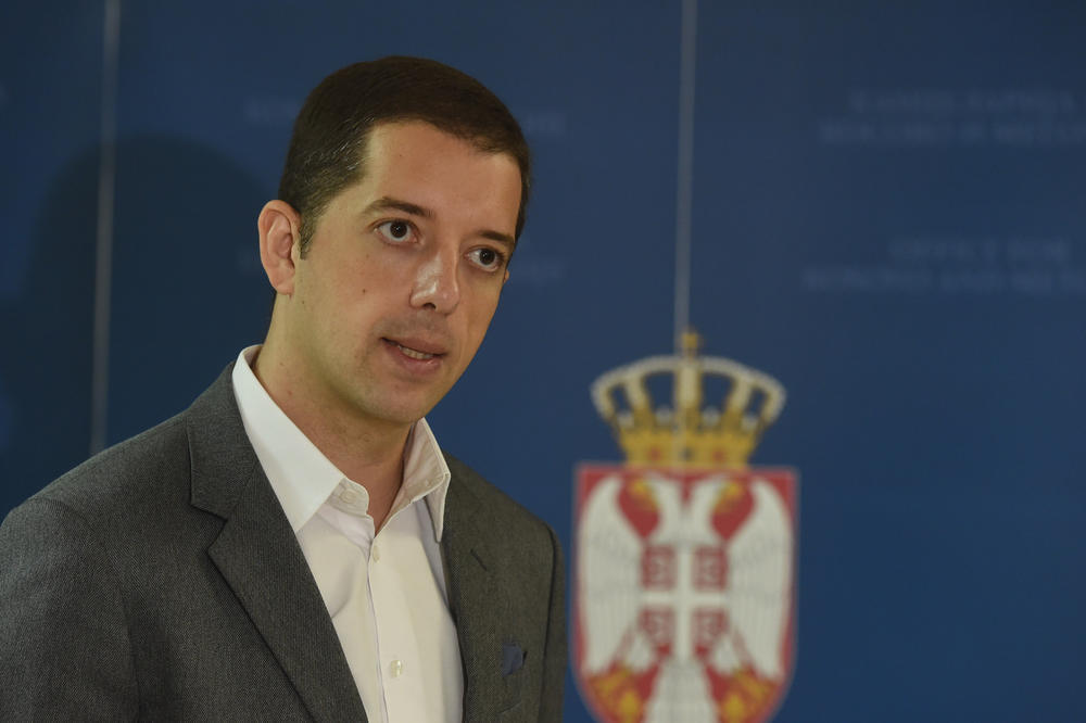 SAD NAS VIDE KAO LIDERA REGIONA u borbi sa korona virusom, izjavio je Marko Đurić
