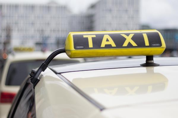 VELIKA NOVINA ZA PREVOZ U BEOGRADU: Sva taksi vozila će od početka maja biti OVE BOJE