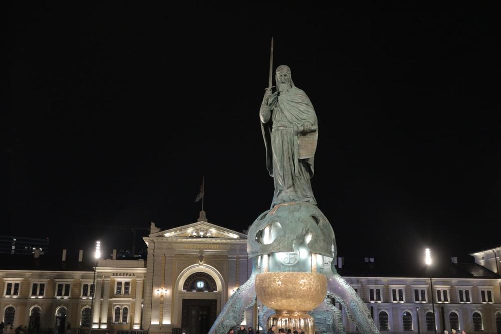 BLISTA! Spomenik Stefanu Nemanji novi simbol Beograda i Srbije! Promenio je gradu izgled! (FOTO)