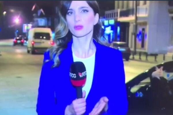 PROVOKACIJA USRED DNEVNIKA RTCG: Dok je novinarka izveštavala, mladić pokazao albanskog orla (VIDEO)
