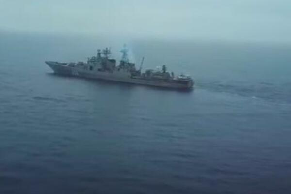 AKCIJA SPASAVANJA USRED ATLANTSKOG OKEANA: Rusi sprečili pirate da otmu brod! (VIDEO)