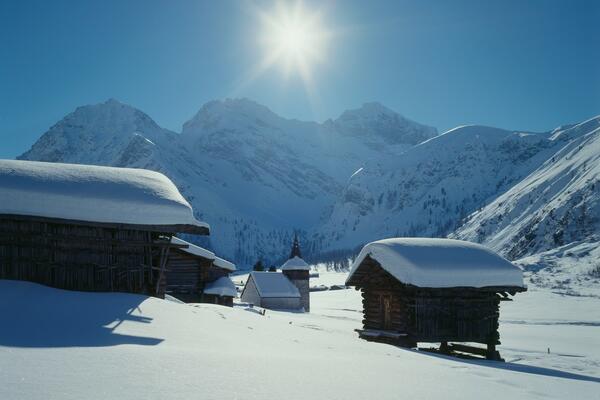 TRAGEDIJA U ŠVAJCARSKOJ: Troje skijaša poginuli u lavini, NIJE POZNATO DA LI IMA JOŠ ZATRPANIH ispod snega