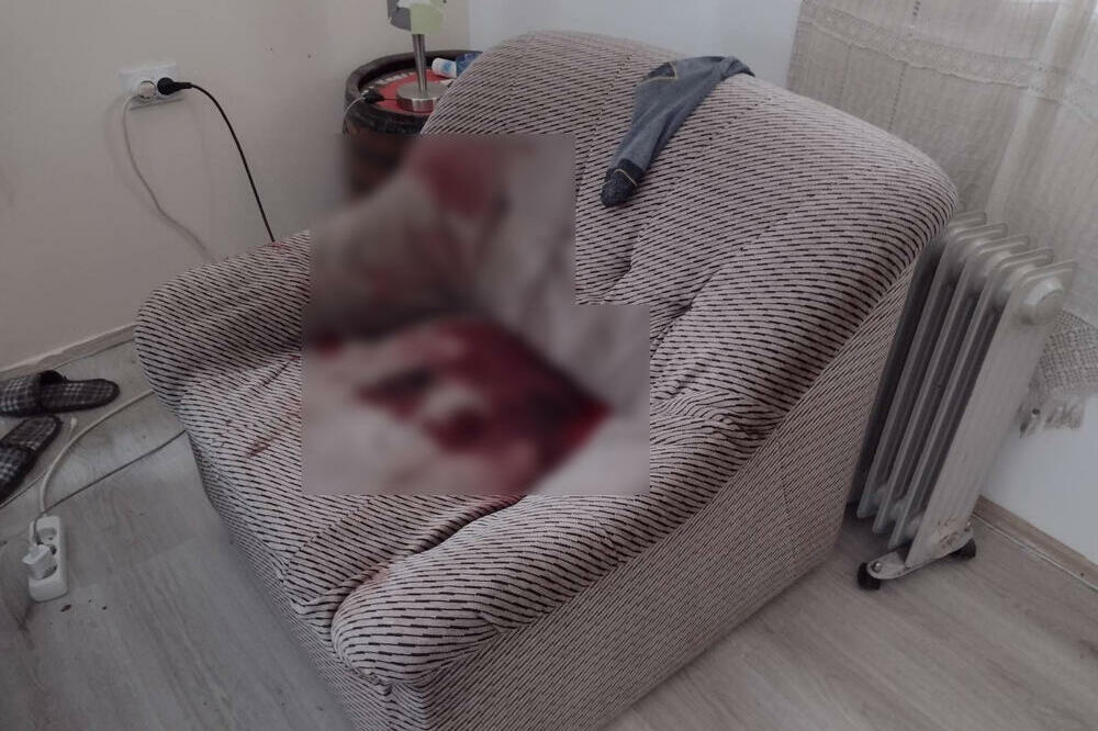 (UZNEMIRUJUĆ VIDEO) LOKVA KRVI NA FOTELJI: Mladić izboden nasmrt u naselju Šarlinac!