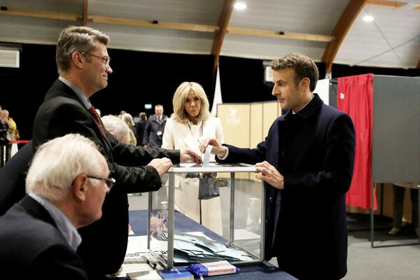 U Francuskoj do podneva glasalo 26,4 birača