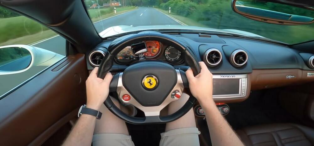 Ferrari California, Ferari, Automobil
