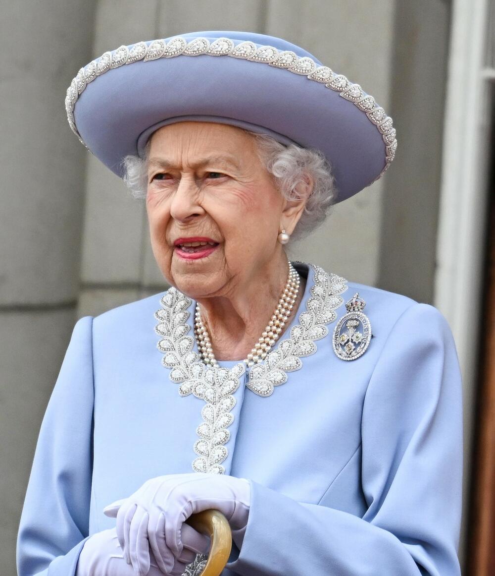 Proslava u Londonu, Kraljica Elizabeta II