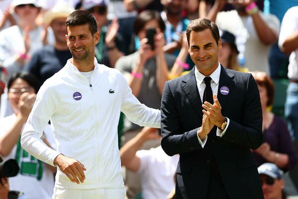 SLIKA SVE GOVORI: Ovako su se pozdravili Đoković i Federer u Londonu pred ISTORIJSKI turnir! (FOTO)