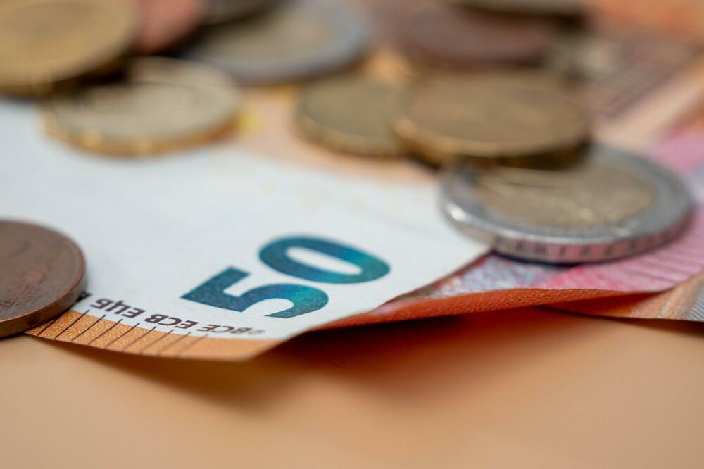 OBJAVLJEN NAJNOVIJI KURS: Evro danas 117,37 dinara
