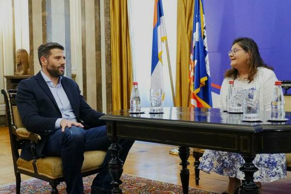 GRADONAČELNIK ŠAPIĆ: Rad na unapređenju saradnje i prijateljstva rumunskog i srpskog naroda