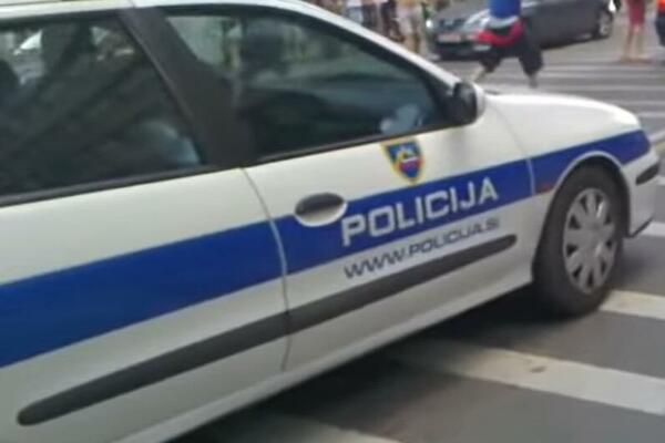 NEVIĐENA DRAMA U SLOVENIJI: Naoružani muškarac se ZABARIKADIRAO, policija POZVALA ljude da OSTANU u KUĆAMA!
