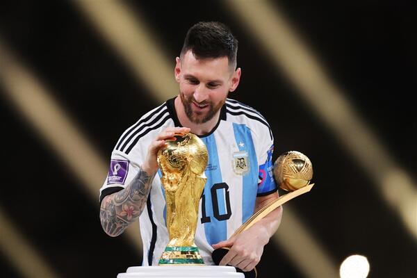 "LOGIČNO, ZBOG MOJIH GODINA..." Mesi otkrio kada će prestati da igra za Argentinu (FOTO)
