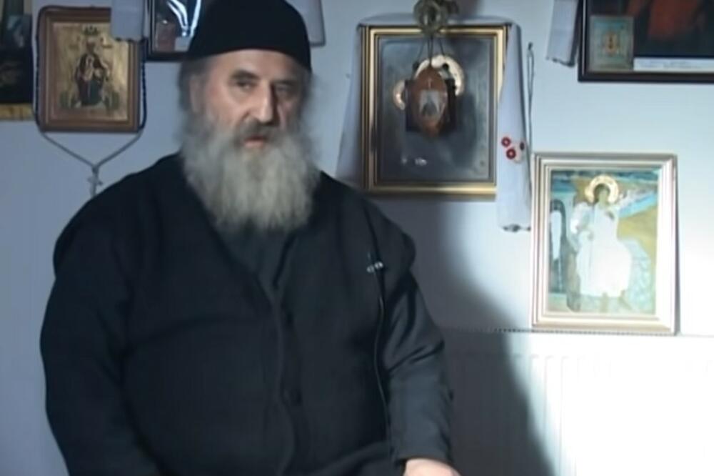 "TU NAM DEMON PIJE KRV": Mudre reči oca Serafima Petkovića koje svako treba da pročita! (VIDEO)
