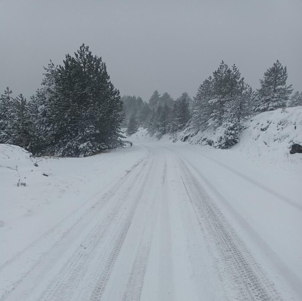 Debelo Brdo, Sneg, Zima