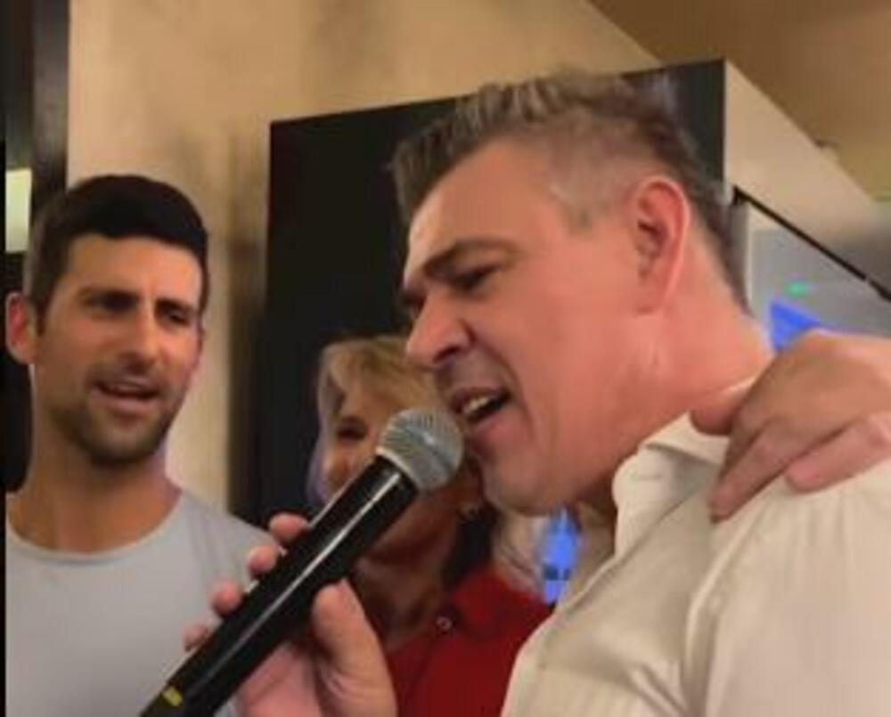 Savo Milošević peva kod Novaka Đokovića