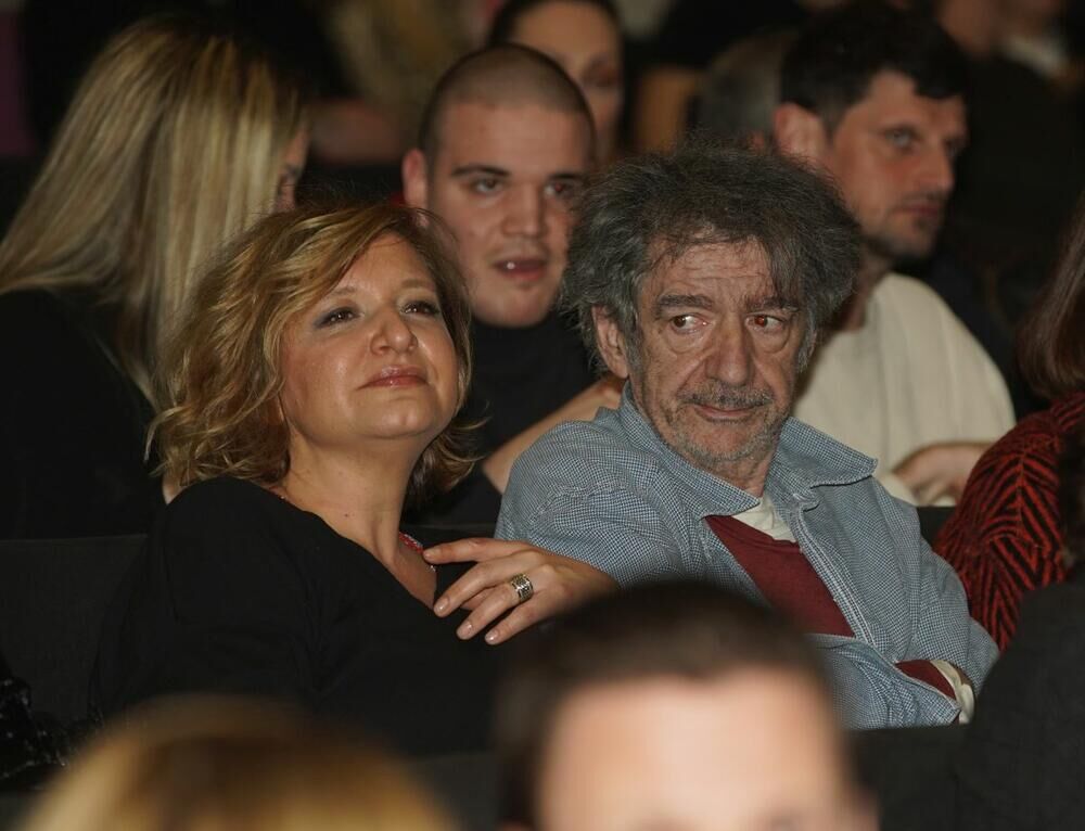 Predrag Miki Manojlović je došao sa suprugom na premijeru filma.