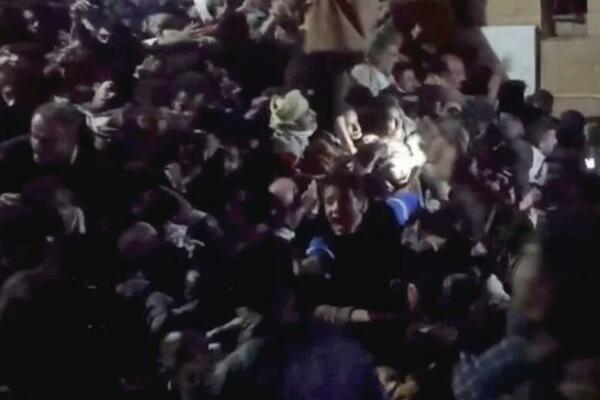 TRAGEDIJA U JEMENU: U stampedu POGINULO najmanje 85 ljudi! (VIDEO)