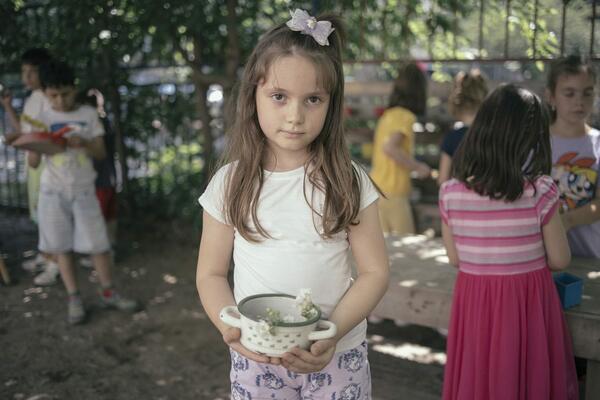 Banca Intesa i njeni klijenti pomažu najugroženiju decu Srbije putem donacija UNICEF-u