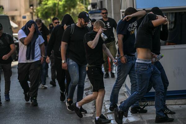 HRVATI IZRUČILI JOŠ DEVETORICU GRČKOJ: Policija u velikoj akciji protiv Bed Blu Bojsa