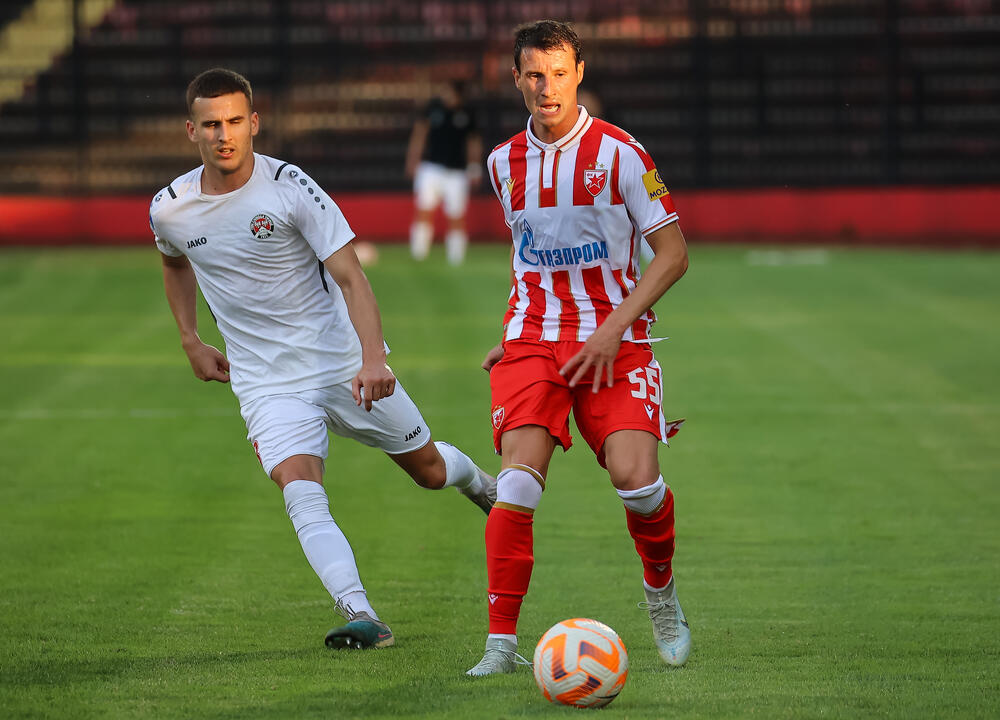 Slavoljub Srnić (desno) na utakmici selekcije Grada Užica i Crvene zvezde