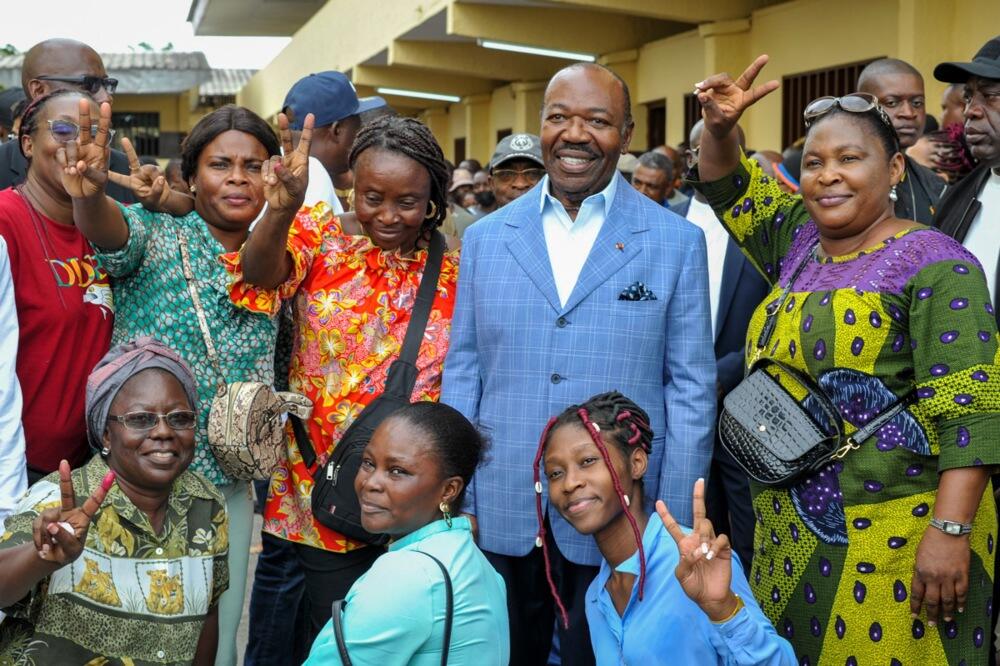 Ali Bongo sa glasačima