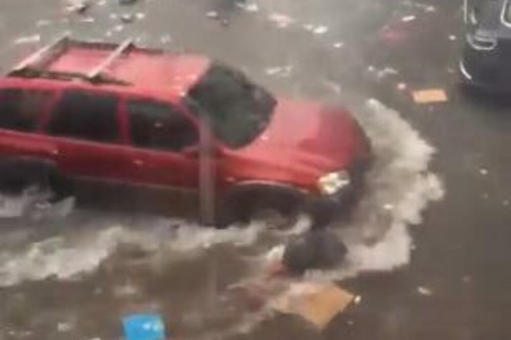 PROGLAŠENO VANREDNO STANJE U NJUJORKU: Kataklizmičke scene, situacija SVE GORA (VIDEO)