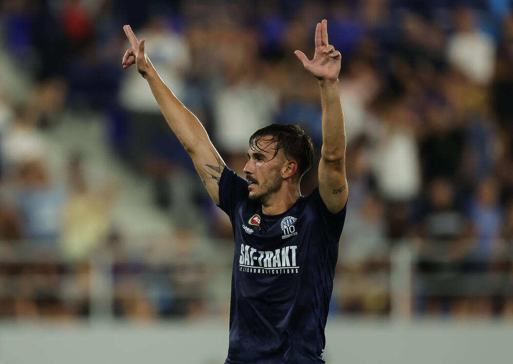 Nemanja Stojić slavi gol protiv Partizana