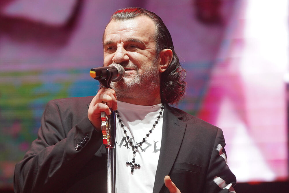 Đorđe Đinović pevao na koncertu Ace Lukasa
