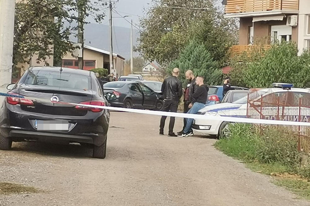 PRVE SLIKE I SNIMAK MESTA GDE SU POVREĐENI POLICAJCI: "Opelom" udario u policijski auto dok je BEŽAO (FOTO/VIDEO)