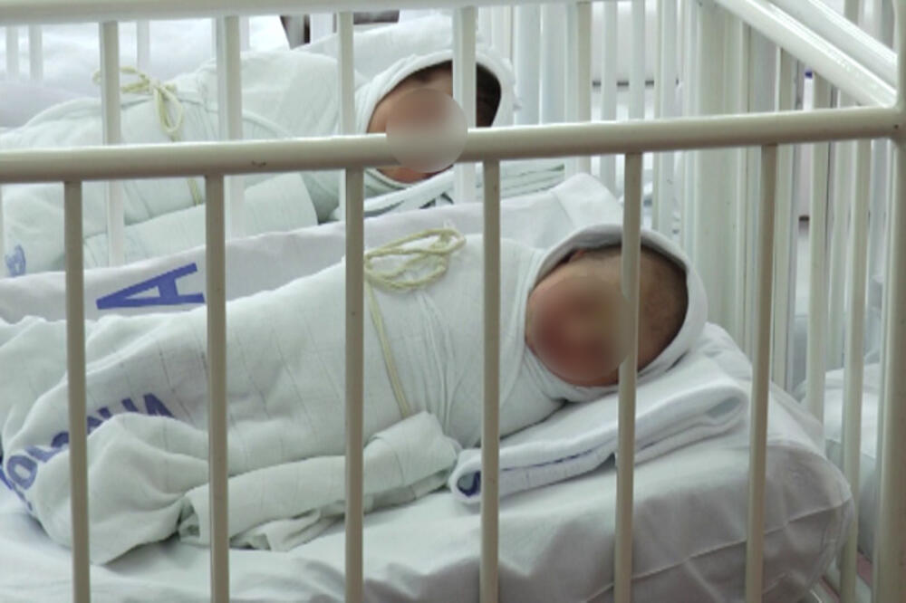 LEPŠI POČETAK PROLEĆA NE MOŽE DA SE ZAMISLI: Bebi bum u Kragujevcu, rođeno čak 10 beba