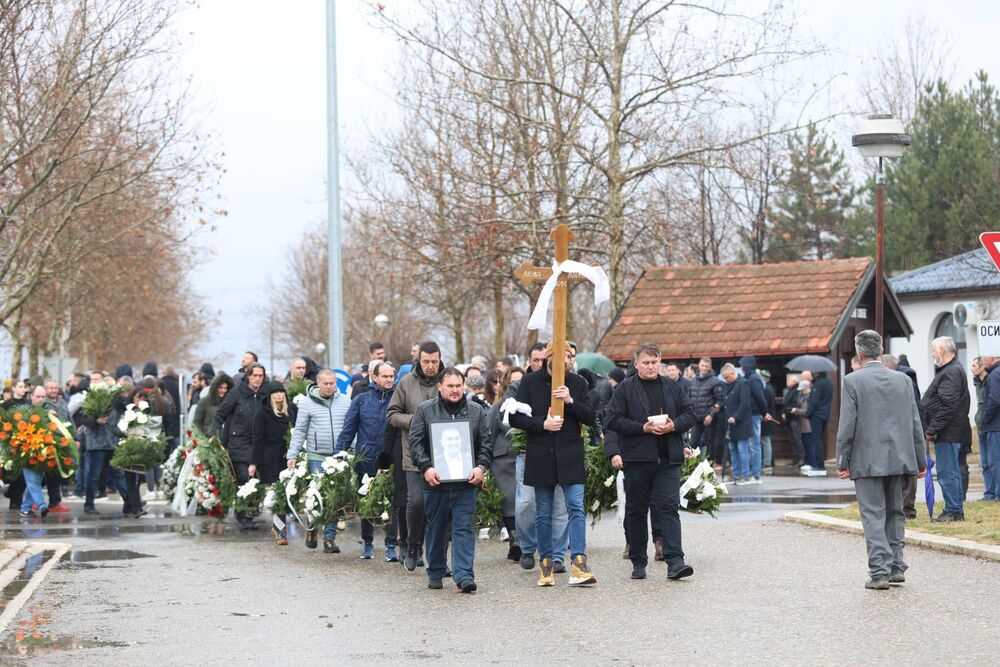 Povorka pred sahranu Dejana Milojevića