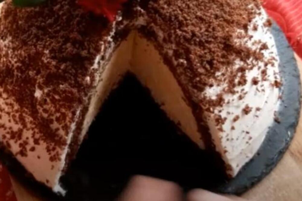 NAJKREMASTIJA POSLASTICA ZA KOKOSOM: Turska torta "kumbet" - ukus je neprevaziđen, recept iz stare pocepane sveske