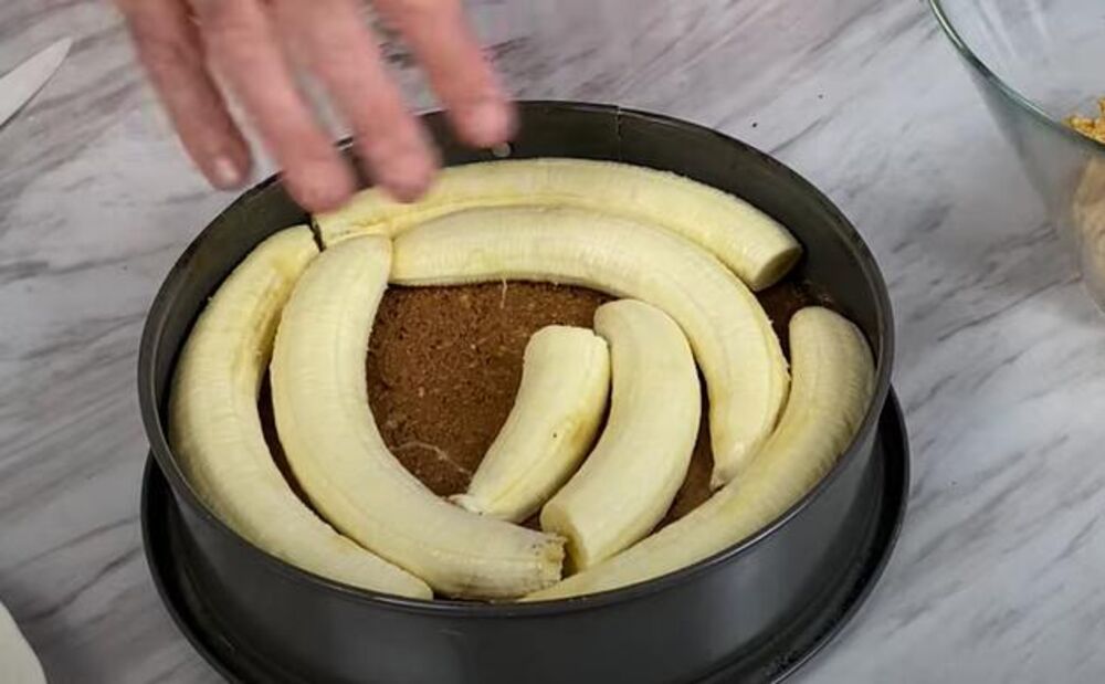 Banane preko kore za posnu tortu sa keksom i bananama
