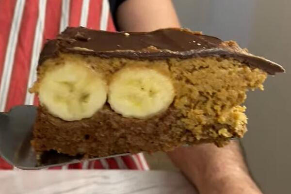 POSLASTICA KOJA SE REDOVNO PRAVI ZA USKRŠNJI POST: Najlepša posna torta sa keksom i bananama - gotova za 15 minuta