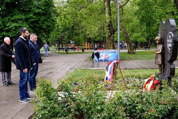 "NE SMEMO ZABORAVITI NEVINE ŽRTVE" Šapić položio venac na spomenik Milici Rakić povodom godišnjice tragične smrti