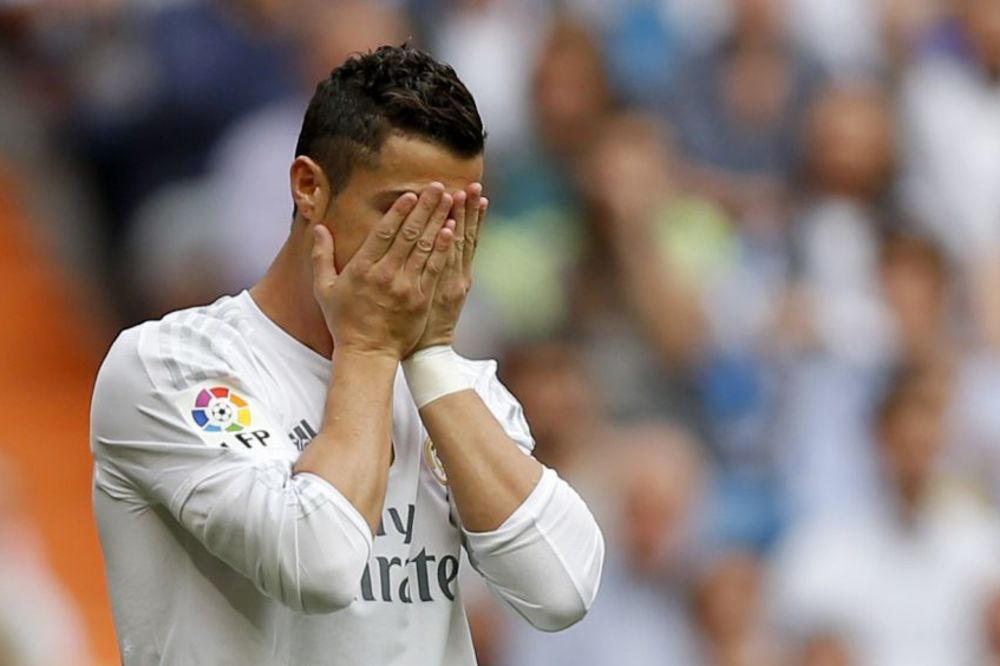 HTEO JE DA ZAPLAČE OD MUKE: 4 snimka na kojima se Ronaldo osramotio kao nikad! (VIDEO)