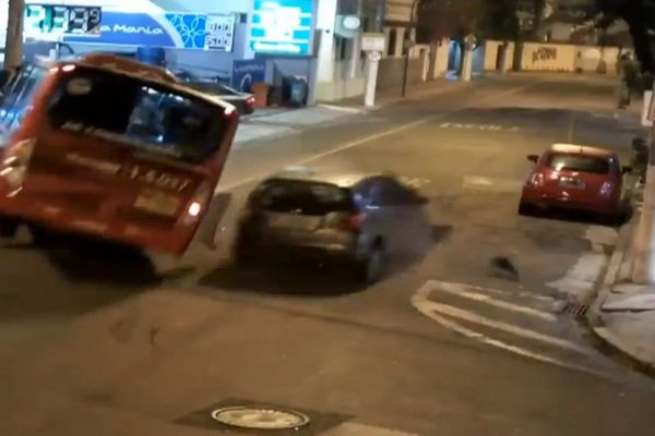 VARNICE NA SVE STRANE: Sudar autobusa i automobila ostavio Rio u mraku (VIDEO)