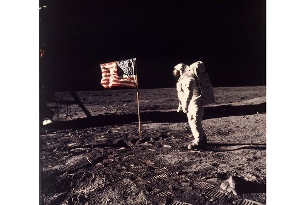 14 fotografija koje dokazuju da je čovek bio na Mesecu! (FOTO)
