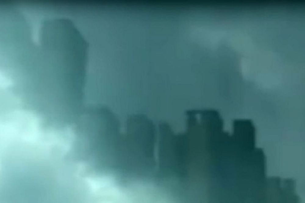 Na stotine ljudi videlo je grad kako pluta u oblacima?! Ne verujete? Ni mi nismo! (VIDEO)