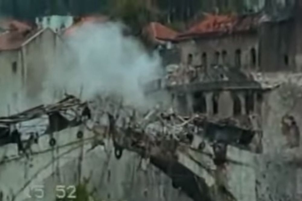 Na današnji dan pre 22 godine srušen je simbol Mostara, Stari most! (VIDEO)