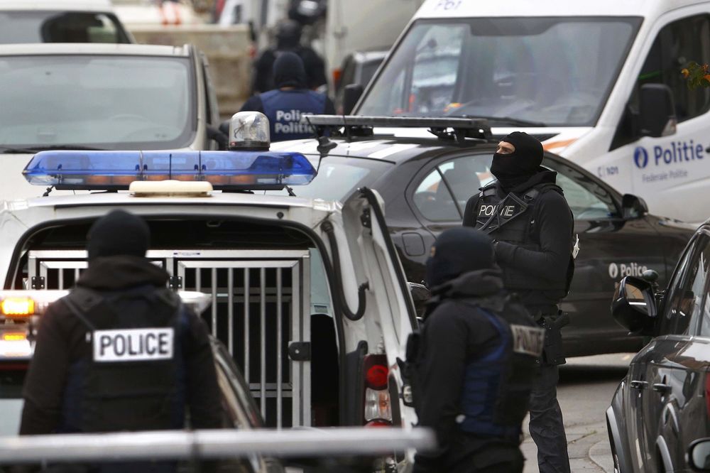 Racija u Briselu: U toku hapšenje organizatora napada u Parizu, odjeknule dve eksplozije! (FOTO)
