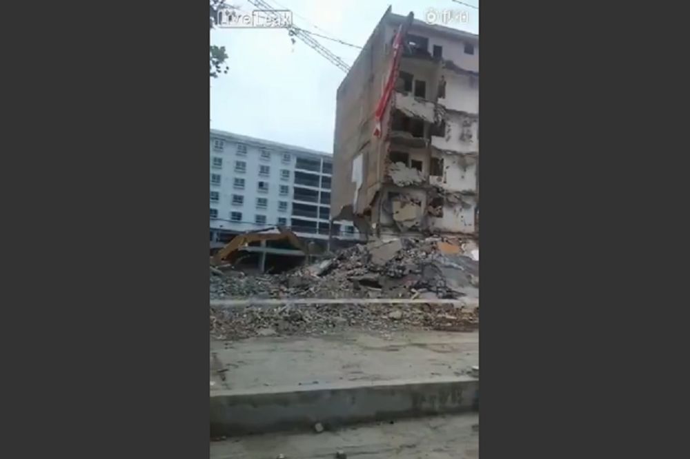 Zgrada smrskala radnika koji je rušio! Loš proračun sa fatalnim ishodom (VIDEO)