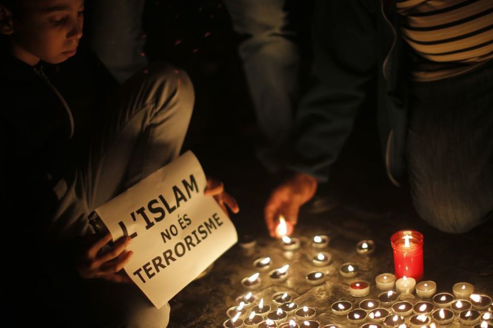 Pismo Francuza teroristima: Ubili ste ljubav mog života, majku moga sina, ali neću da vas mrzim! (FOTO)