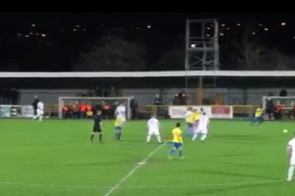 Prvi put u istoriji fudbala gol je postigao - vetar! (VIDEO)